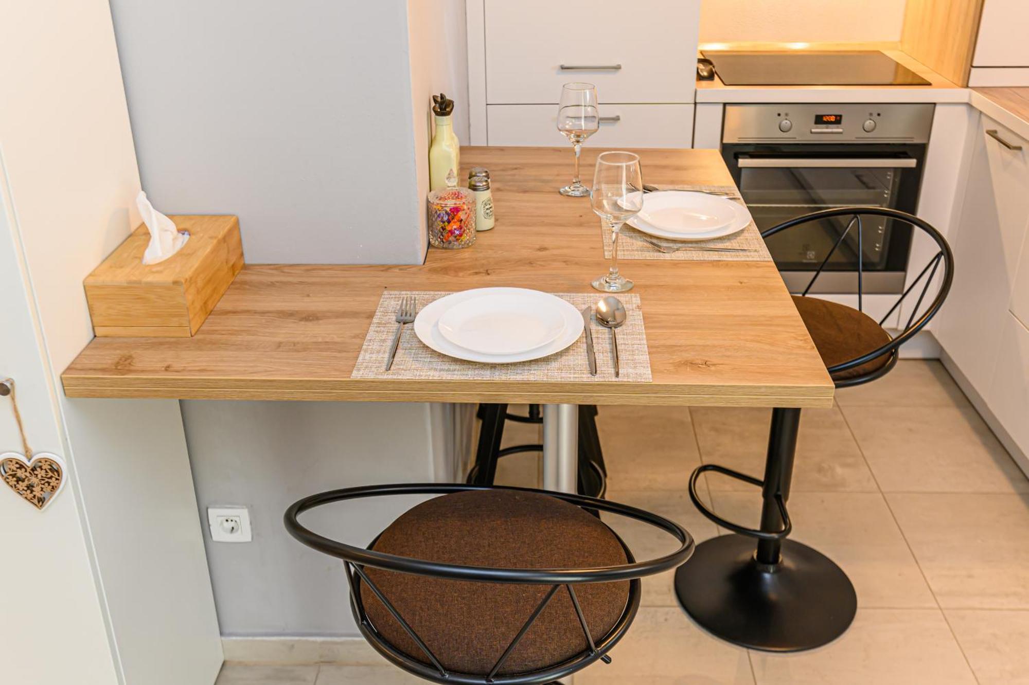 Jad - Luxury 3 Rooms & 2 Rooms Apartments In Kasper, Near Coresi Mall 布拉索夫 外观 照片