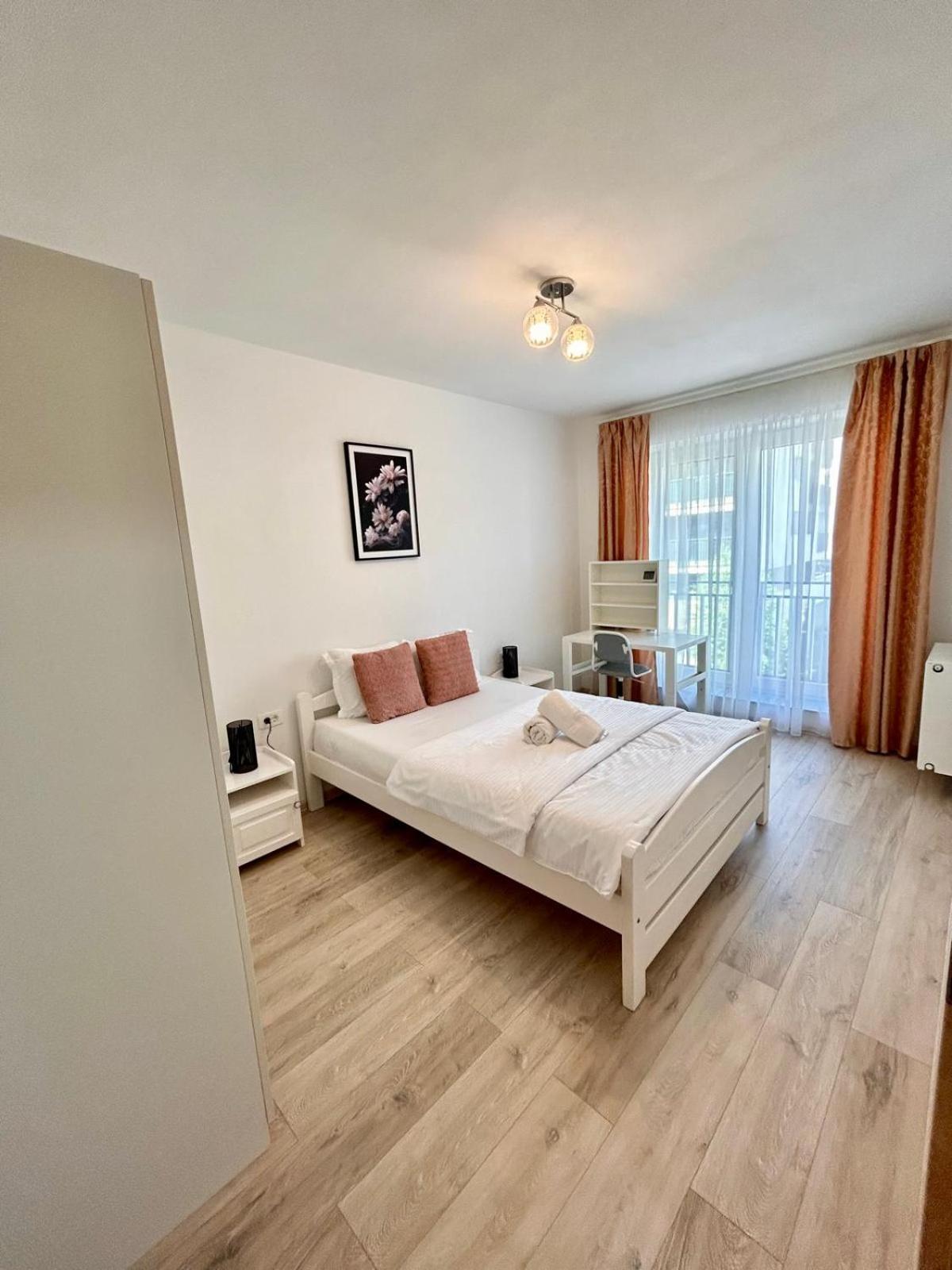 Jad - Luxury 3 Rooms & 2 Rooms Apartments In Kasper, Near Coresi Mall 布拉索夫 外观 照片
