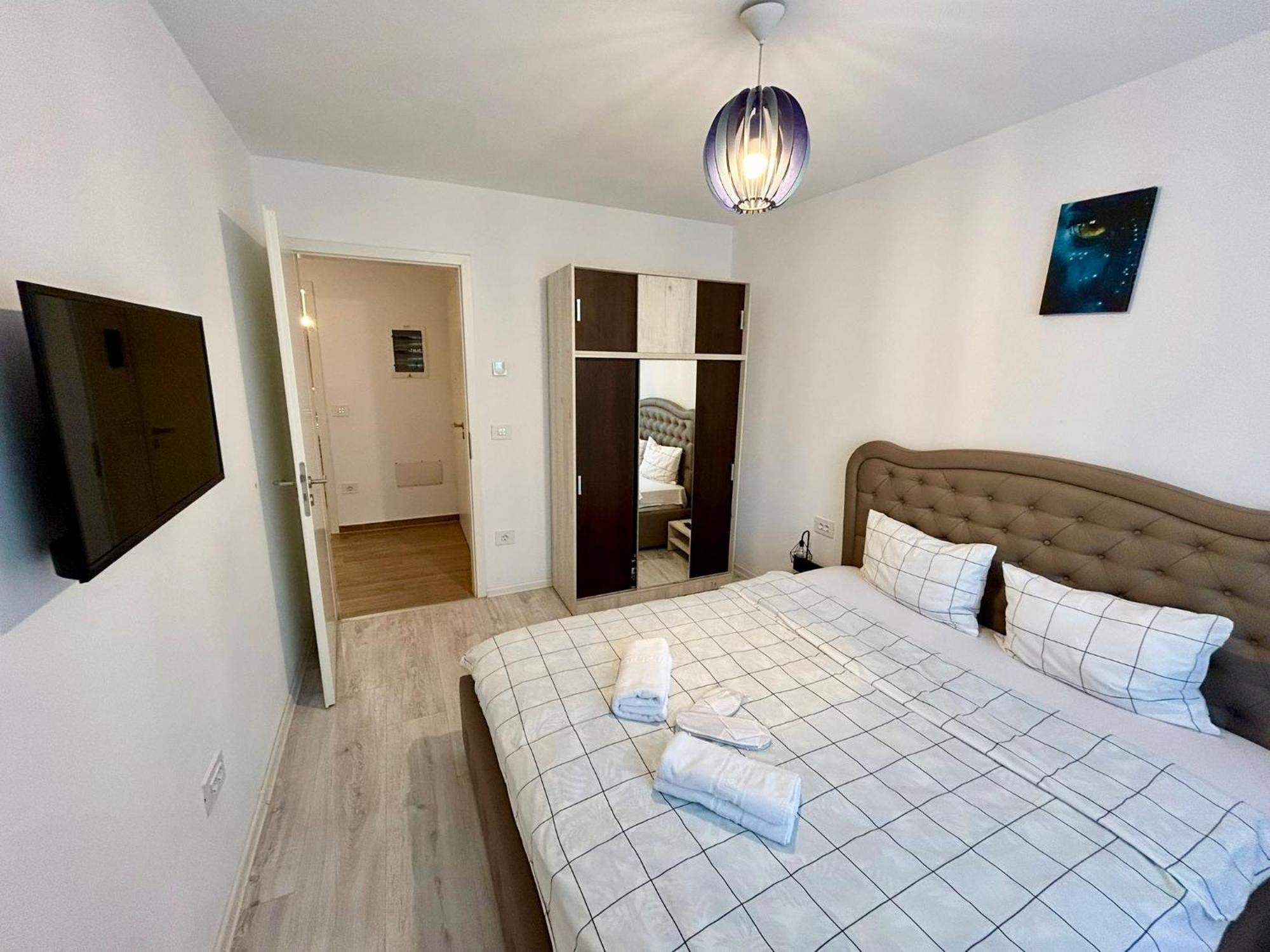 Jad - Luxury 3 Rooms & 2 Rooms Apartments In Kasper, Near Coresi Mall 布拉索夫 外观 照片