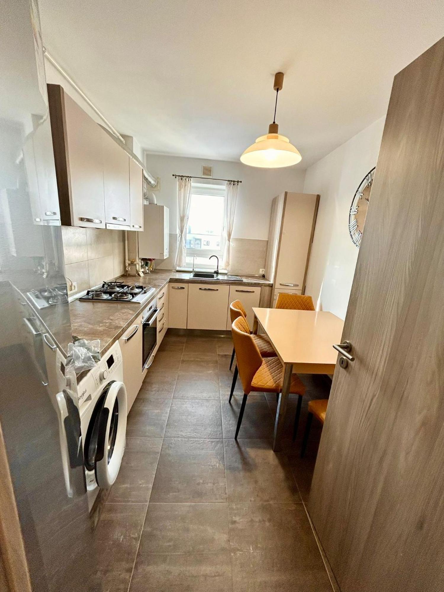 Jad - Luxury 3 Rooms & 2 Rooms Apartments In Kasper, Near Coresi Mall 布拉索夫 外观 照片